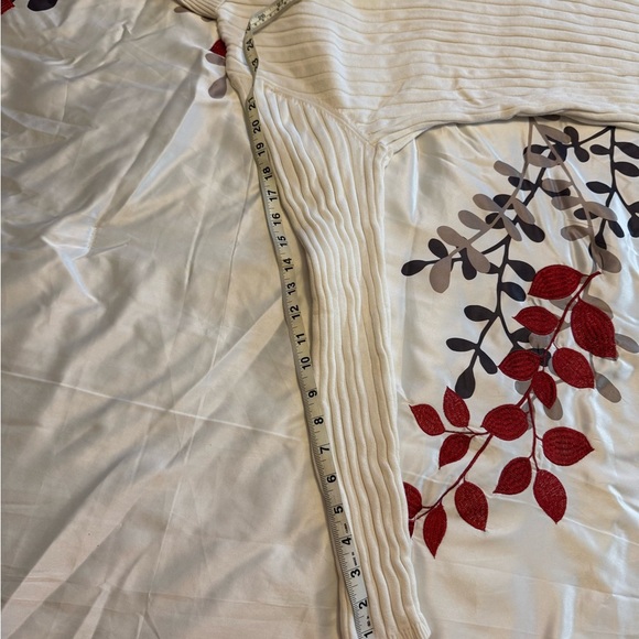 Women's Cream Turtleneck Sweater - Picture 5 of 5
